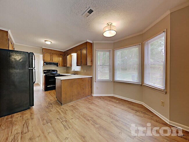 Photo - 2820 Royal Ridge Ln