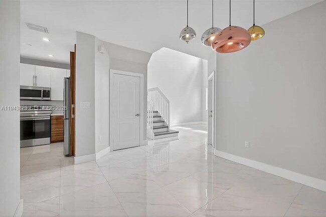 Photo - 981 SW 149th Ct