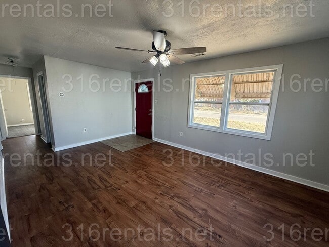 Photo - $950 - 3 bedroom / 1 bathroom - Single Family Home