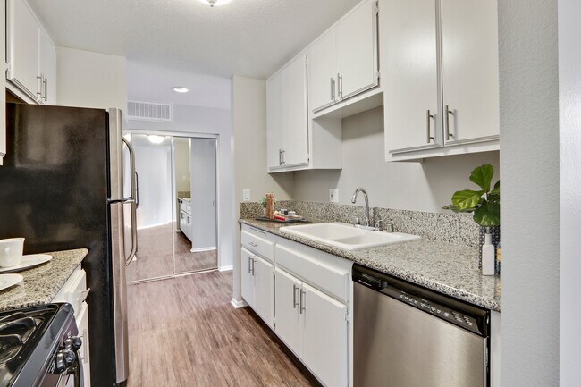 Photo - Keswick Avenue Apartments