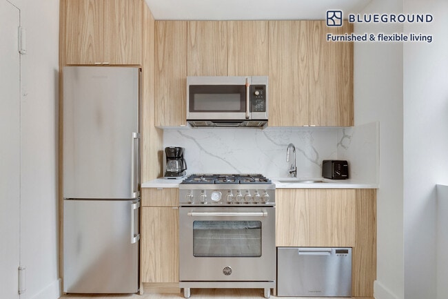 Photo - 138 E 38th St Unit FL11-ID2112