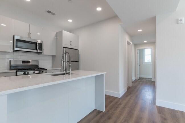 Photo - 843 Columbia Rd Unit 2