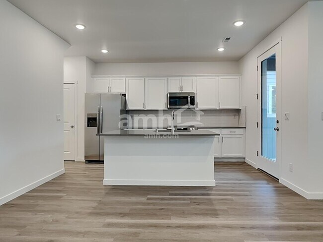 Photo - 5012 Washington St SE