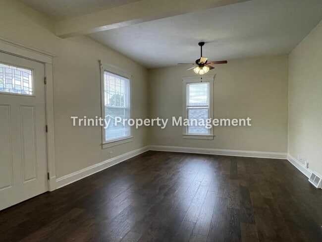 Photo - 627 Stealey Ave