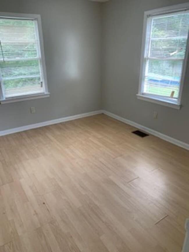 Photo - 3313 Alabama Ave NE