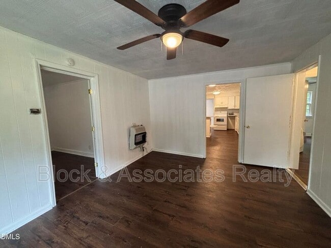 87 Robert Thompson Rd