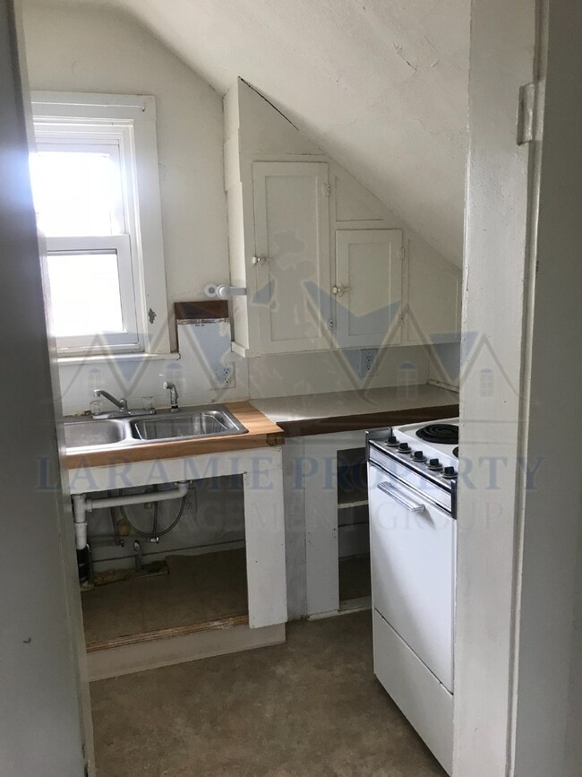 Photo - Studio Apartment