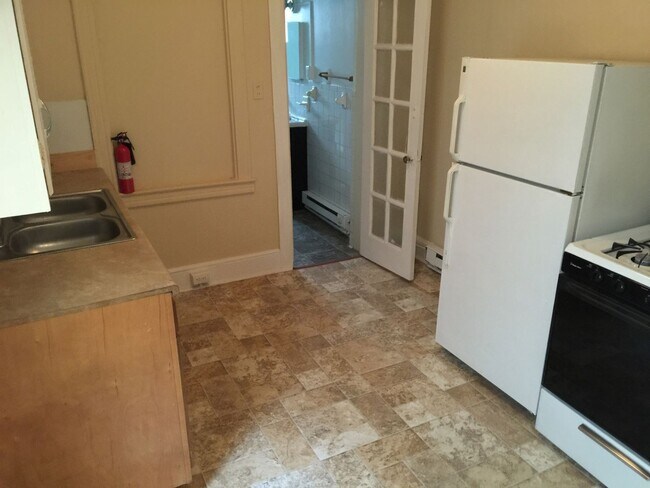 Photo - 654.5 Columbia Ave Unidad Apt 1