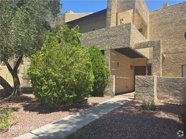 Building Photo - 3949 S Torrey Pines Dr Rental