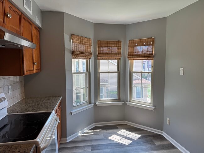 Photo - 1008 Barry Ct Unit 1008 Barry Court