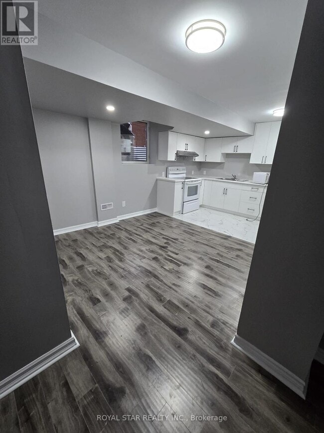 Photo - 83 Irving Pl