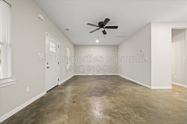 Photo - 2895 Yale Ave