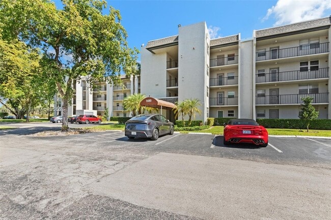 Photo - 9480 Poinciana Pl Unit 407