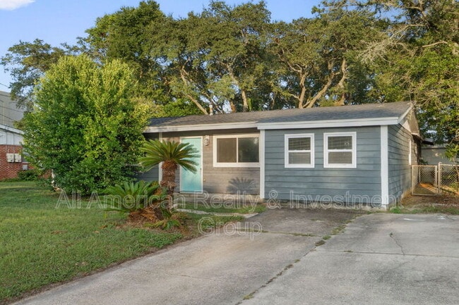 Building Photo - 19 Eglin St Rental