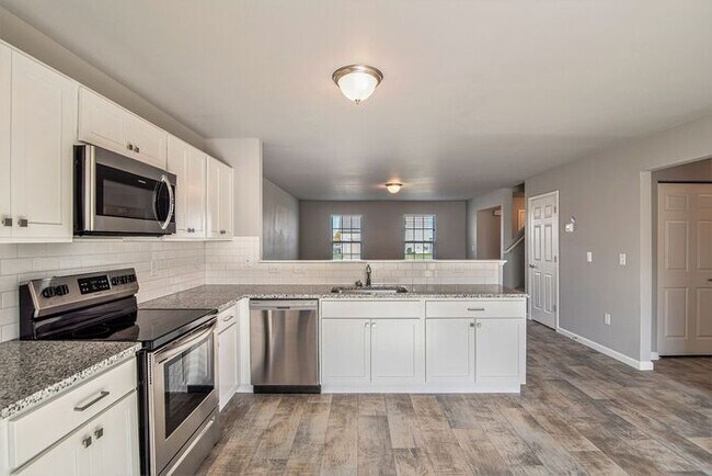 Photo - 5484 Eagle Glen Dr SW