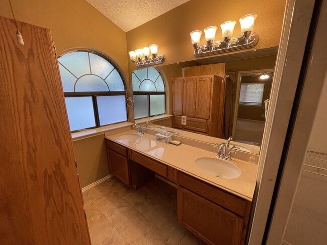 Photo - 3202 Fairview Dr