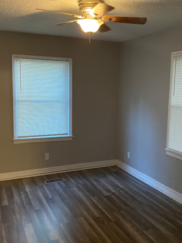 Photo - 4704 Massie St