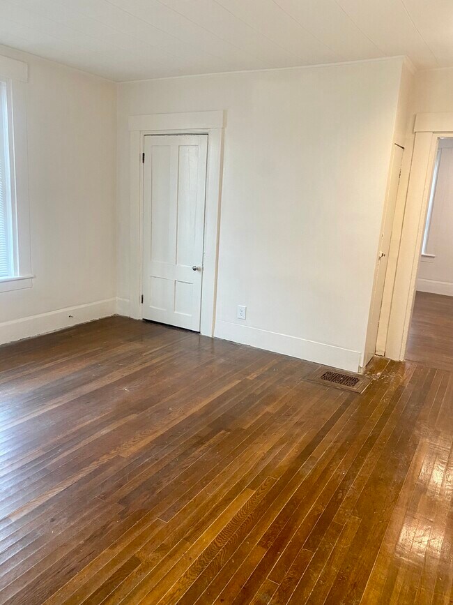 Photo - 7 Court St Unit 1 - J