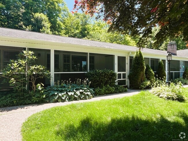 Building Photo - 3 Arbor Dr Unit 3 Rental