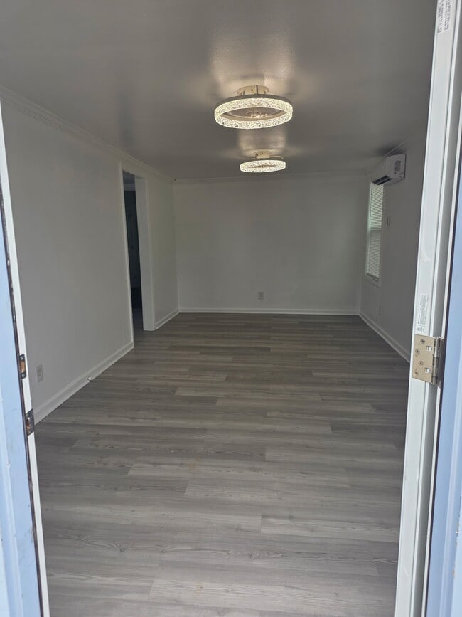 1844 Line Ave Unit 2