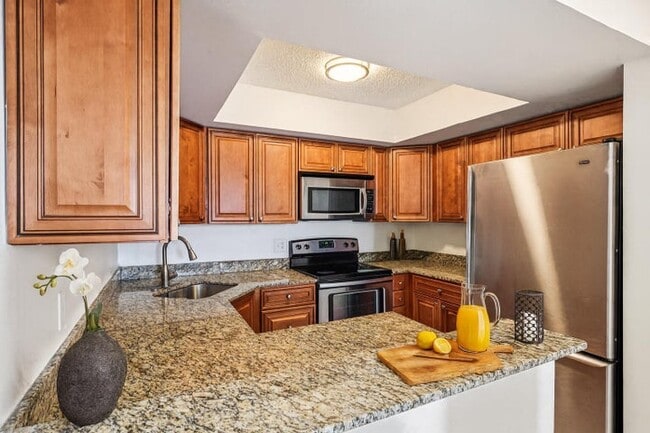 Building Photo - 4075 Village Dr