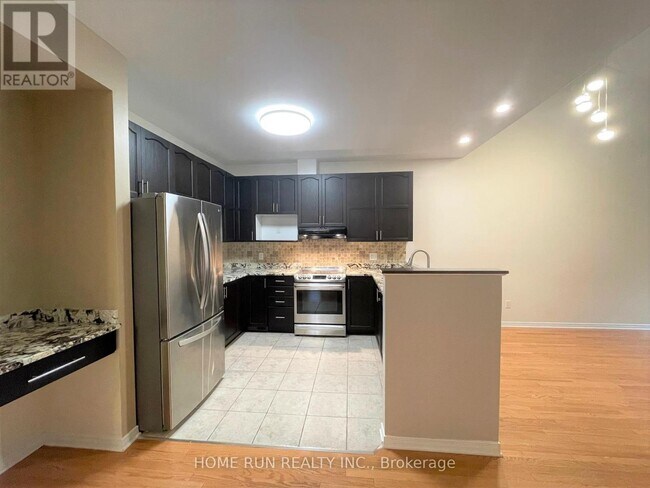 Photo - 180 Hartsmere Dr