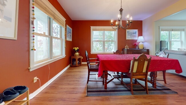 Photo - 175 E King Rd