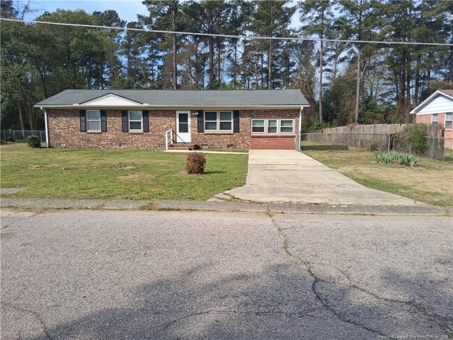 Building Photo - 753 Goodyear Dr