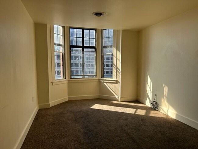 Photo - 213 N 2nd St Unit B1