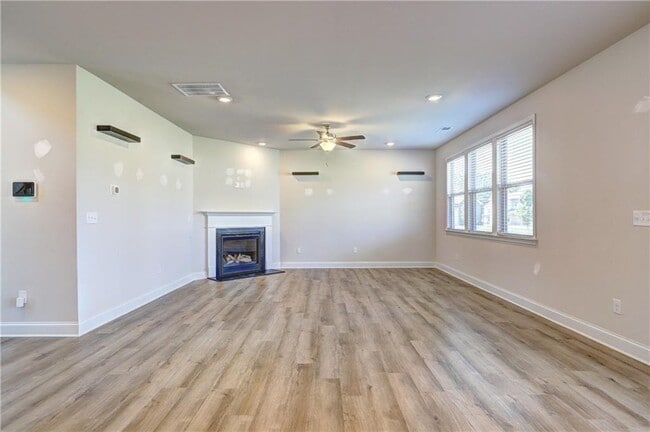 188 Blue Iris Ct