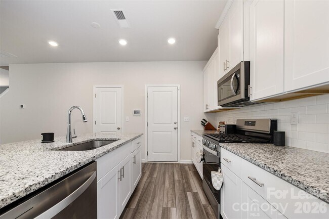 Photo - 1108 Harland St