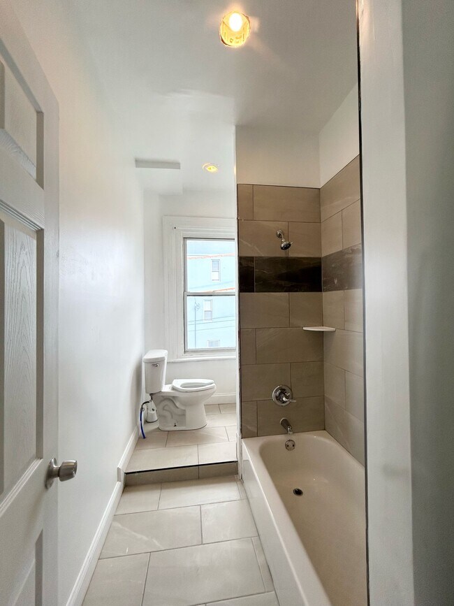 1801 W Erie Ave Unit 2
