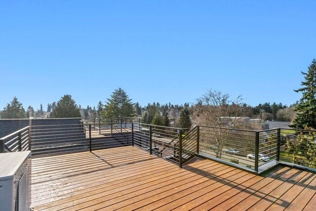 Photo - Newly Built Air-Conditioned Luxury Townhome in Highly Desired Admiral