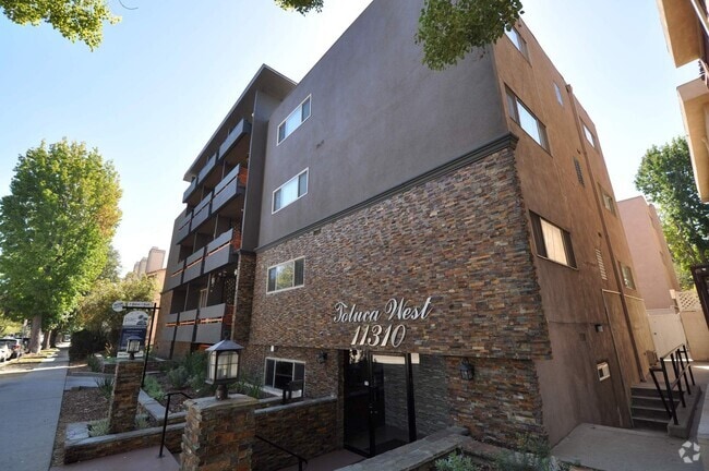 Building Photo - 11310 Camarillo St Rental