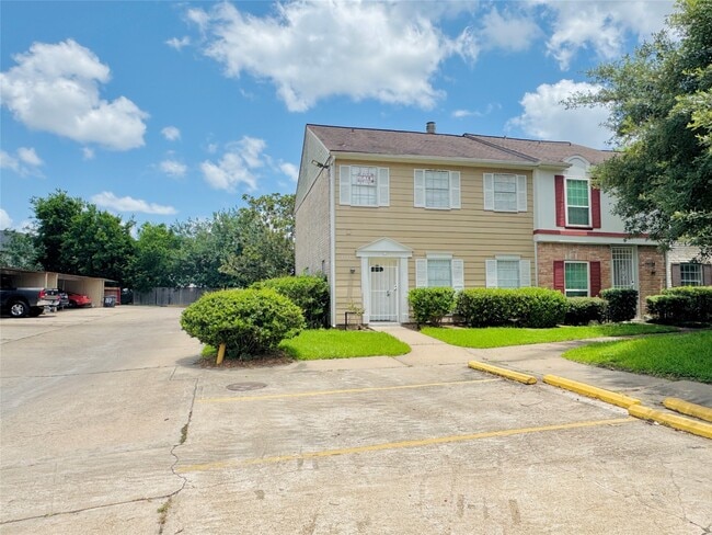 Building Photo - 11127 Village Bend Ln Unit 1127 Rental
