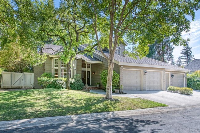 Photo - 2727 W Bluff Ave