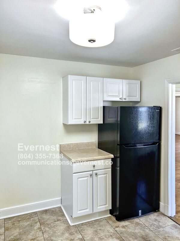 Photo - 2104 Hampstead Ave