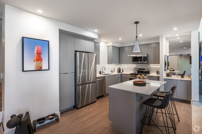 Leasing Office - The Ellison