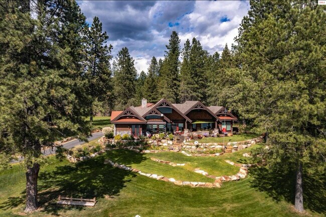 Photo - 22592 US-2 Casa