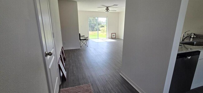 Photo - 310 Amberjack Ln