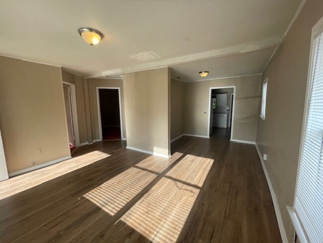 4613 Yolanda Dr