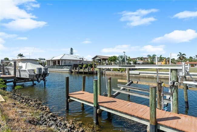 Photo - 1589 Osprey Ave