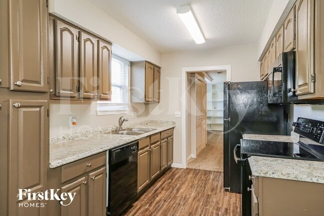 Photo - 5323 Thoroughbred Blvd