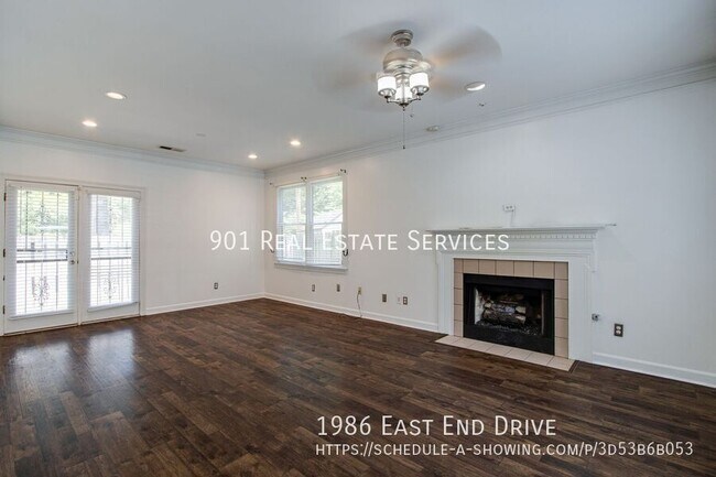 Photo - 1986 Eastend Dr