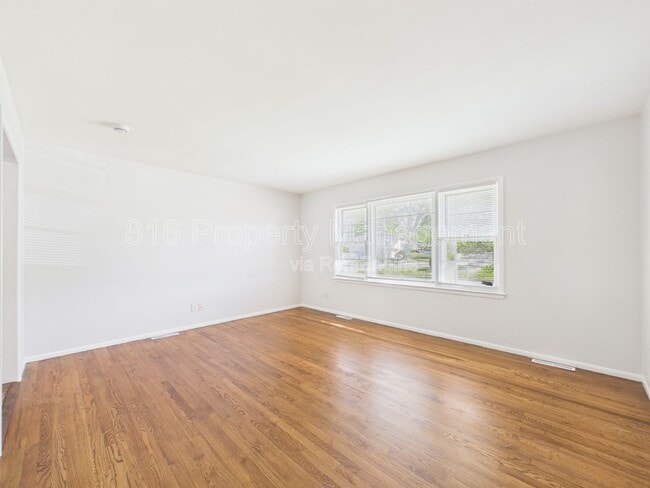 Photo - 7800 E 91 St