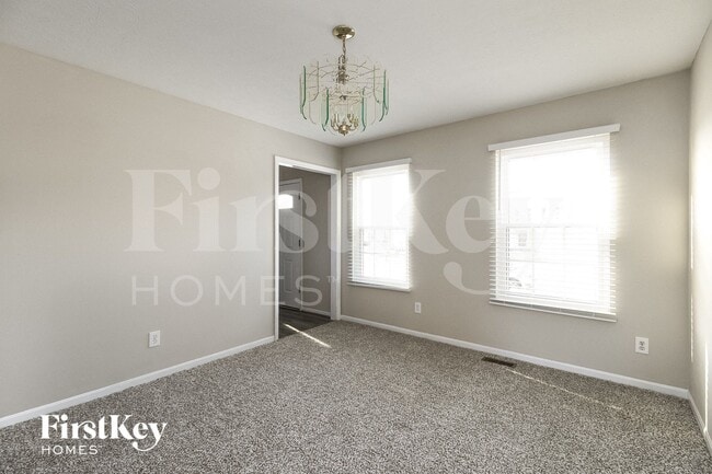 Photo - 1636 Cantebury Ln