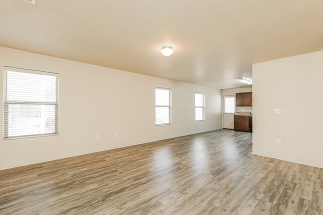 Photo - 7002 Heathers Way