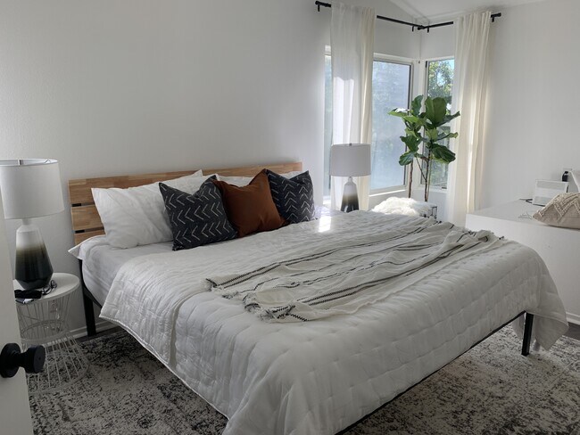 Photo - 26504 Verdugo