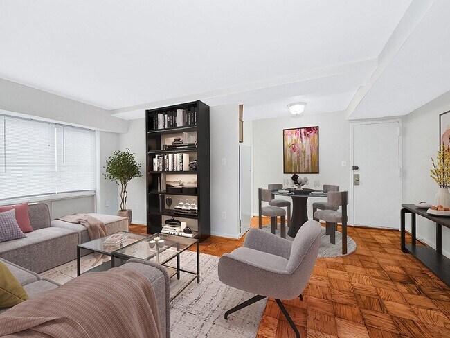 Photo - River East-Fairlawn Gardens