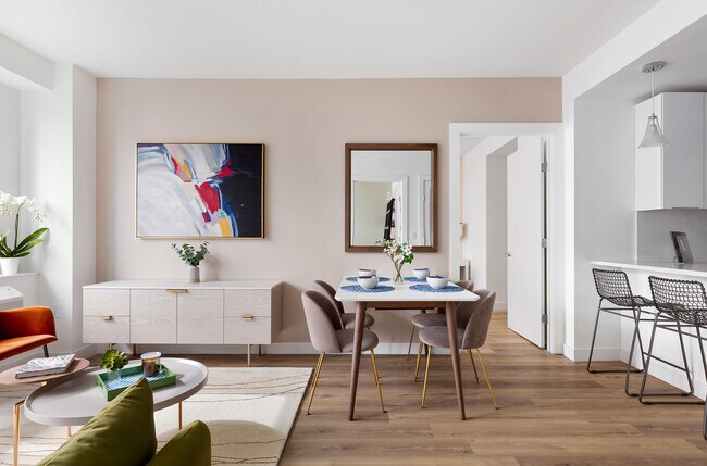 Hamilton Cove apartments — community photo